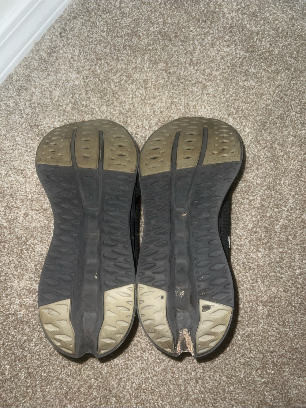 On Running Black Cloudswift Sneakers - Picture 5 of 5